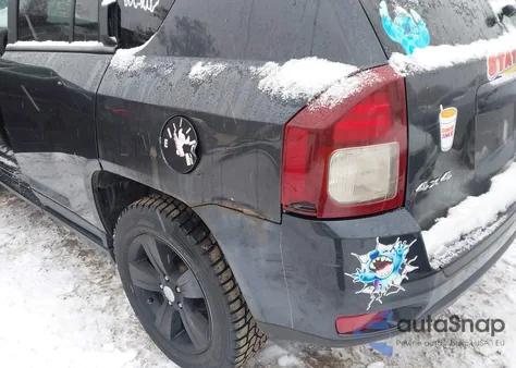 2014 Jeep Compass Sport из США, поврежденный, VIN 1C4NJDBB0ED537329